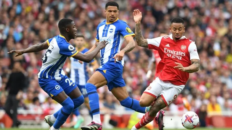 Arsenal đấu với Brighton 02