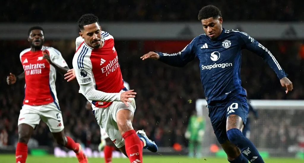 Arsenal đấu với Man Utd: Trận đại chiến nảy lửa của bóng đá Anh