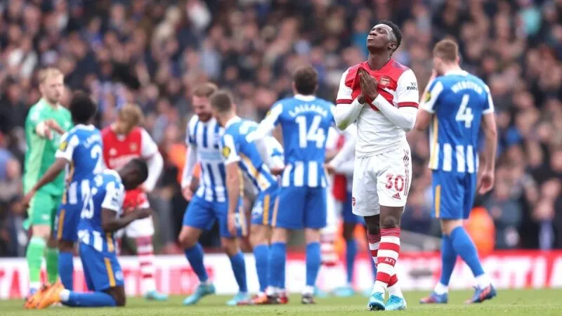 Arsenal đấu với Brighton 01
