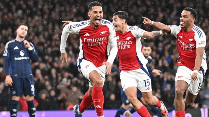 Lịch sử đối đầu giữa Arsenal và Man Utd