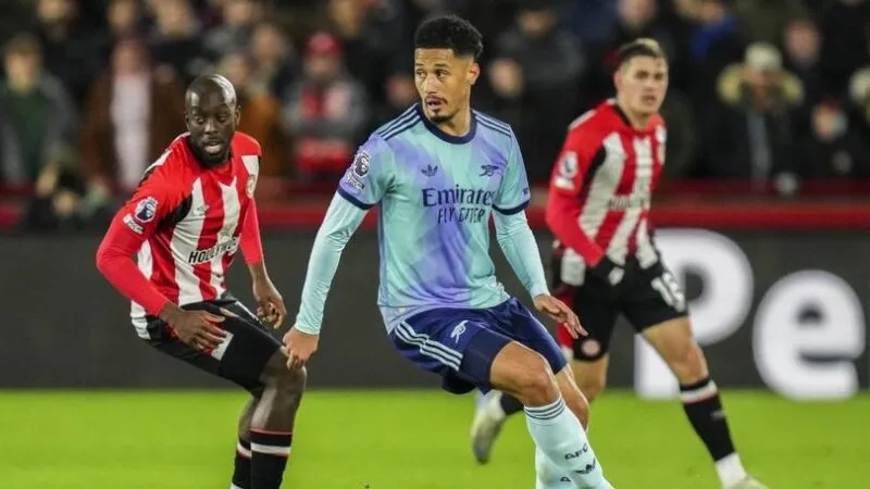 Brentford đấu với Arsenal 01