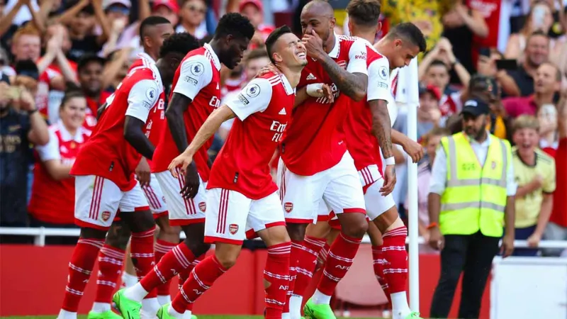 Điều chỉnh theo đối thủ và hoàn cảnh trận đấu