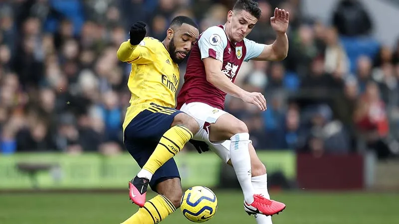 Những nhân tố ảnh hưởng ngoài sân cỏ